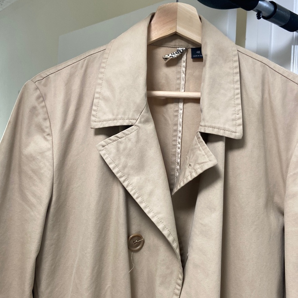 Barney’s New York Co-Op Trench coat (beige)